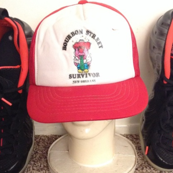 Vintage Souvenir Hat- NEW ORLEANS BOURBON STREET Trucker Hat - Picture 1 of 6
